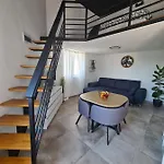 In - Terasa&parking Apartamento Opatija